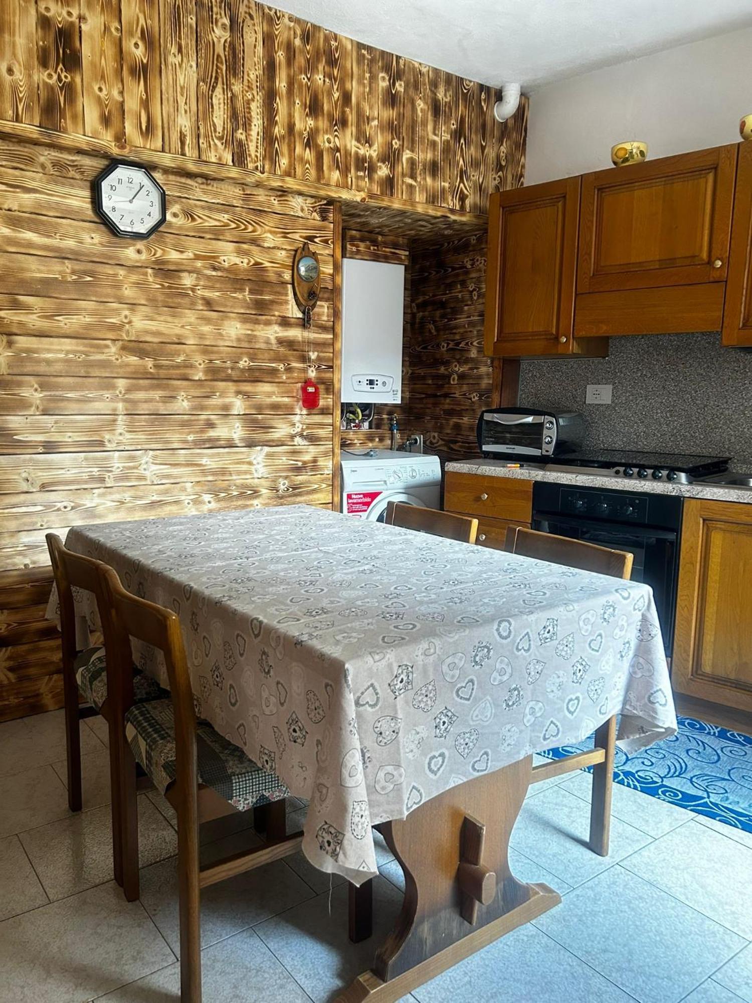 Casa Vacanze La Torre Malonno Esterno foto